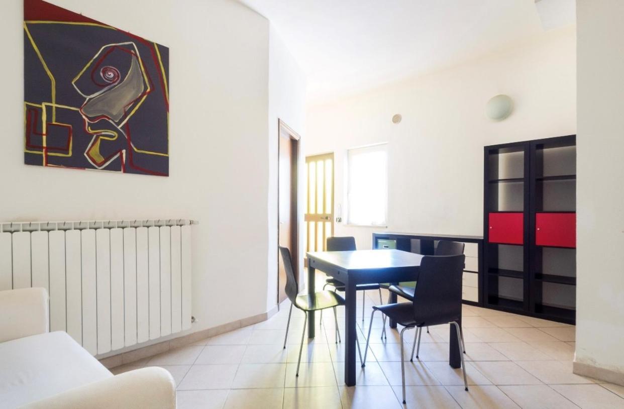 Cozy 55-M2 Flat Close To The Countryside In 나르니 외부 사진