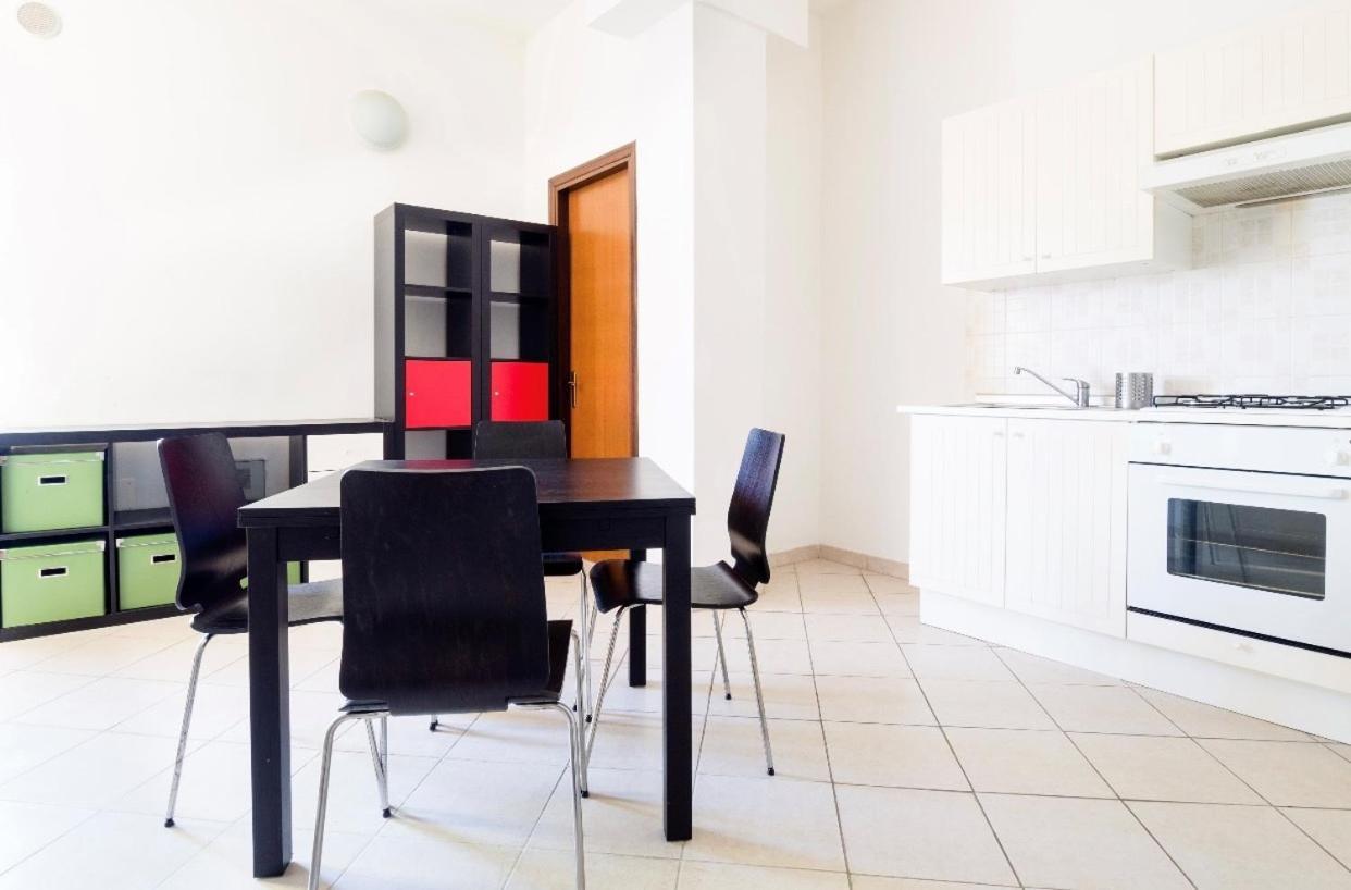 Cozy 55-M2 Flat Close To The Countryside In 나르니 외부 사진