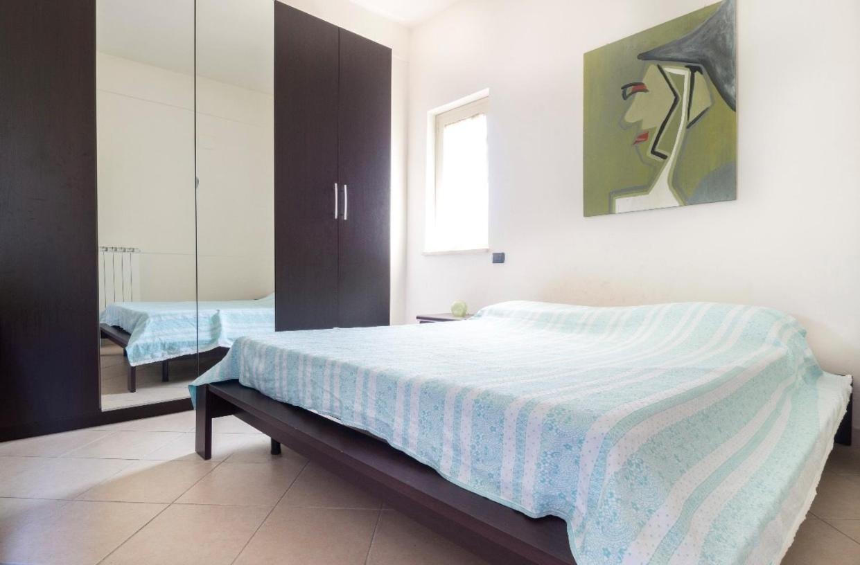 Cozy 55-M2 Flat Close To The Countryside In 나르니 외부 사진